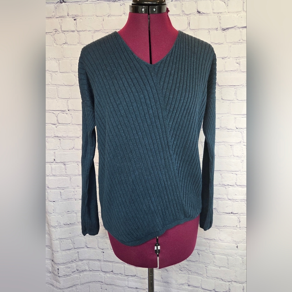 Eileen Fisher Ribbed V-Neck Sweater in Teal